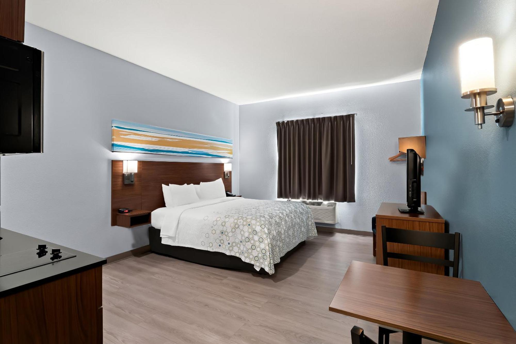 Hometowne Studios By Red Roof East Lansing - Okemos Экстерьер фото