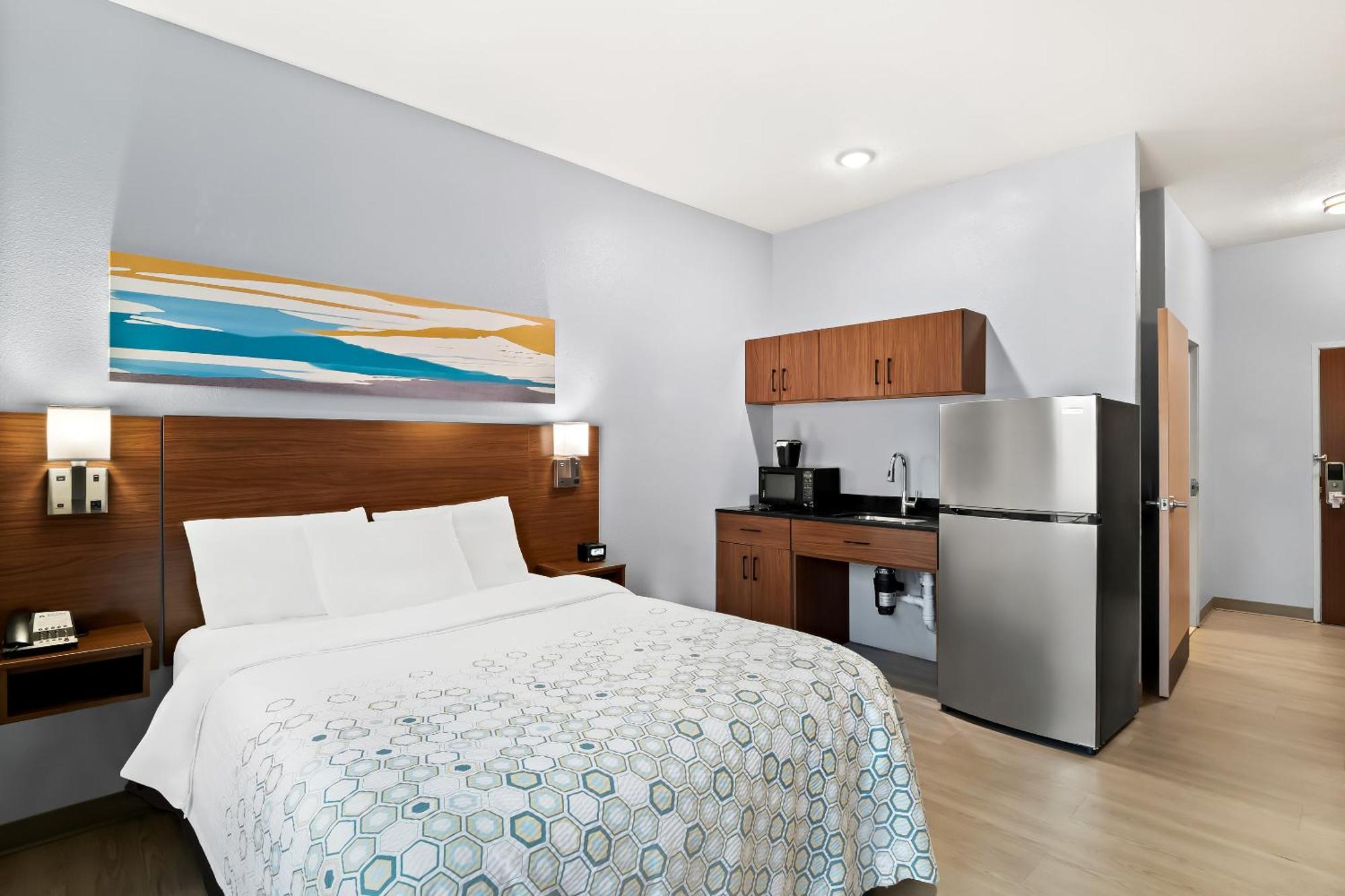 Hometowne Studios By Red Roof East Lansing - Okemos Экстерьер фото
